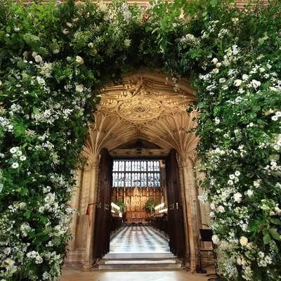 Meghan & Harry im Jaguar