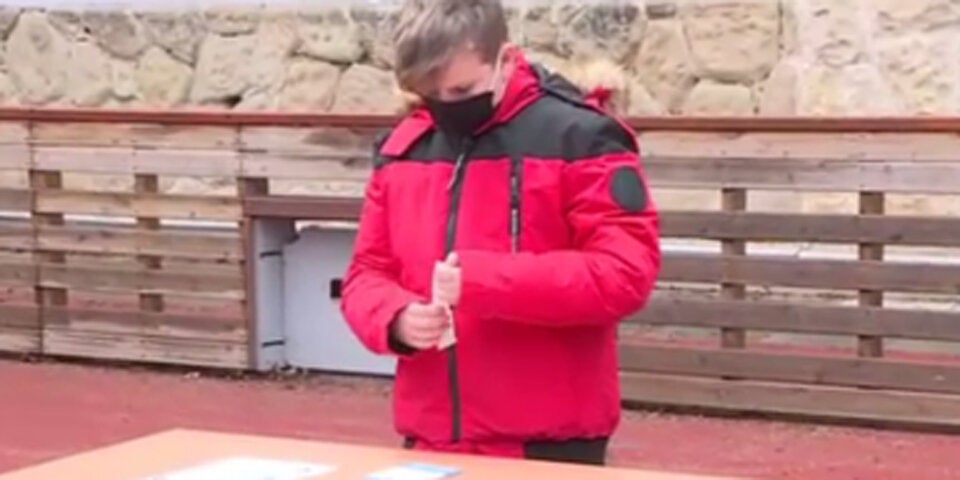 Hier werden die ersten Schulkinder getestet