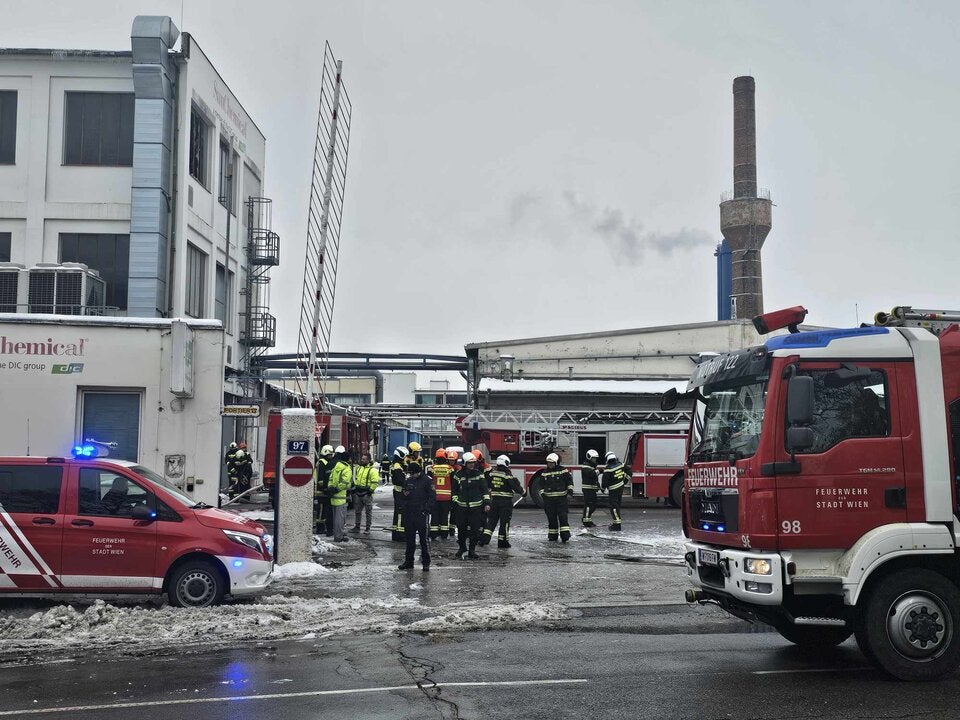 Brand in Chemie-Firma
