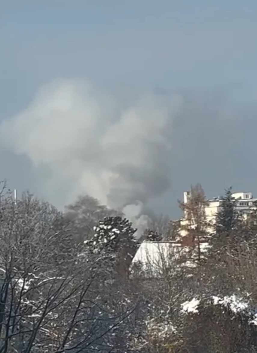 Rauchsäulke bei Brand über Wien