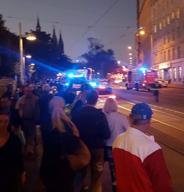 Unfall-Drama in Wien: Mann gerät zwischen Bim-Waggons