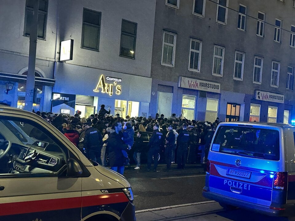 Riesen-Ansturm auf Wiener Friseur wegen Rapper