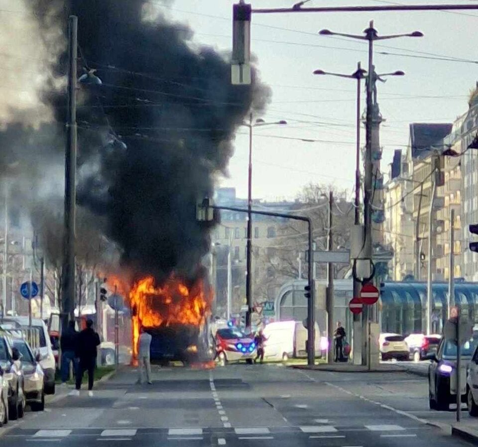 Bus brennt in Wien