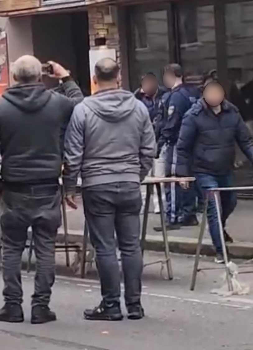 Erneut hindern Schaulustige Wiener Polizei an Amthandlung