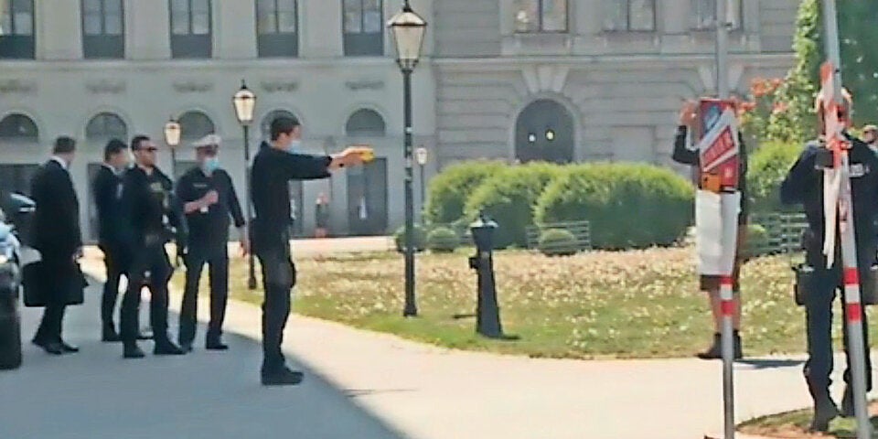 Täter lauerte mit Machete vor dem Kanzleramt