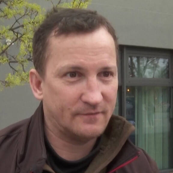 „Hoffe auf große Änderung!“ | Ungarn in Deutschland appellieren an ihre Landsleute