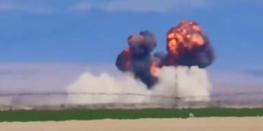 Mega-Explosion: US-Kampfjets krachen ineinander
