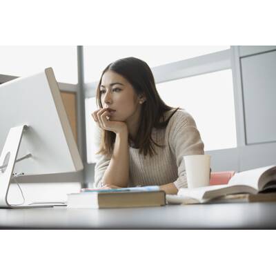 Schultern hochziehen