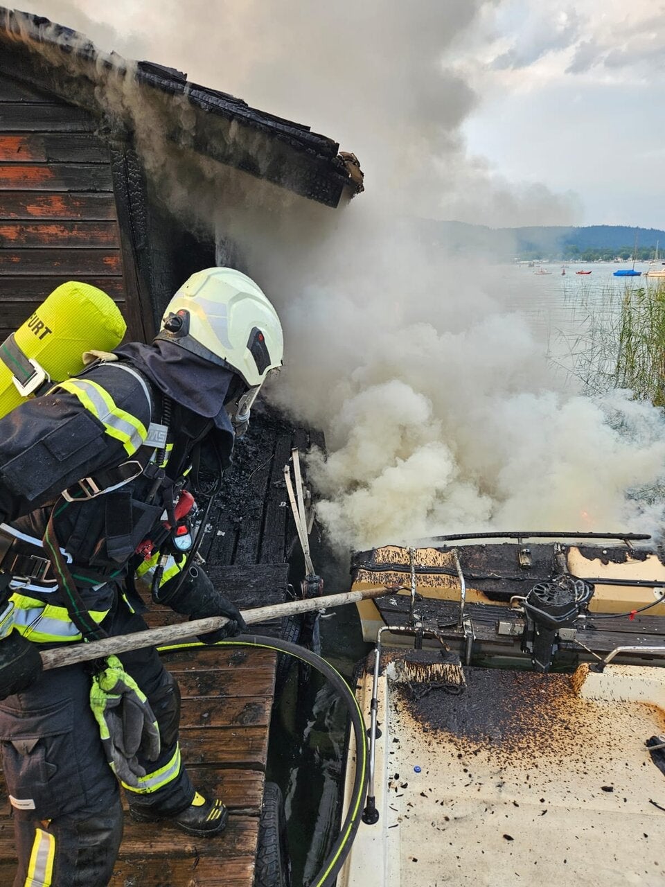 Wörther See Bootshaus abgebrannt