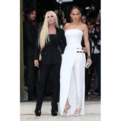 Atelier Versace: J.Lo in Rock & Kleid zugleich