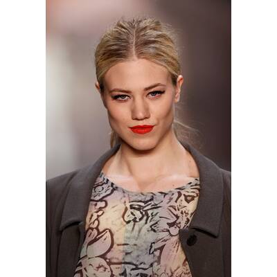 Larissa Marolt bei der Fashion Week Berlin