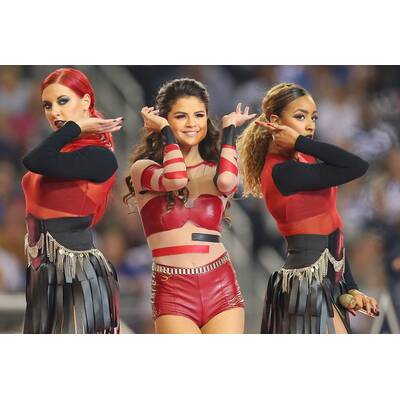 Selena Gomez heizt bei Football-Spiel ein