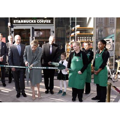 Charlene bei Starbucks-Eröffnung in Monaco