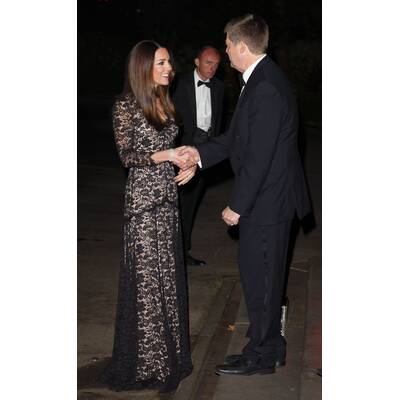 Kate zum 3.Mal in gleicher Robe