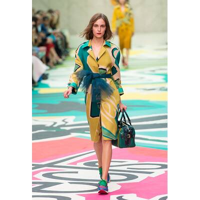 Burberry Prorsum: London Fashion Week SS15 