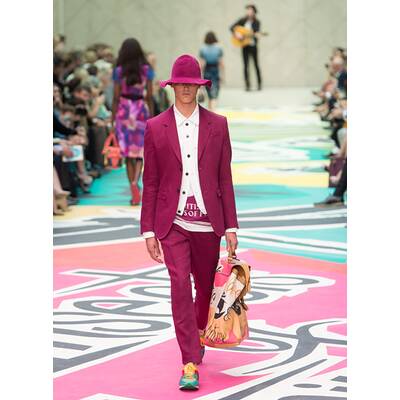 Burberry Prorsum: London Fashion Week SS15 
