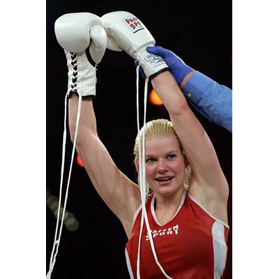 Promi-Boxen: Melanie Müller und Jordan Carver im wilden Duell