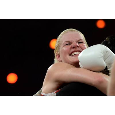 Promi-Boxen: Melanie Müller und Jordan Carver im wilden Duell