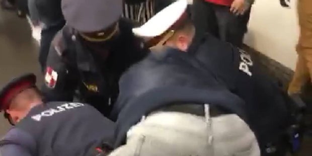 Amtshandlung U-Bahn Reumannplatz