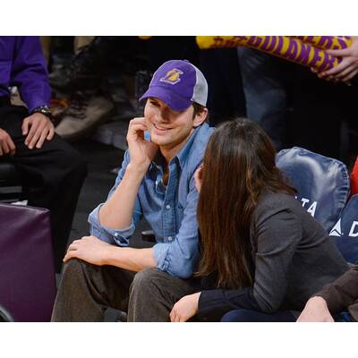 Ashton Kutcher & Mila Kunis: Kiss Cam bei den Lakers 