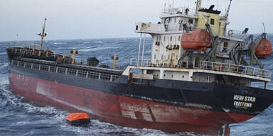 Russische Marine versenkt chinesischen Frachter