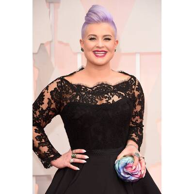 Lady Gaga in Alaia // Schmuck von Lorraine Schwartz & Keira Knightley in Valentino