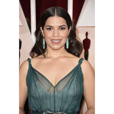 Lady Gaga in Alaia // Schmuck von Lorraine Schwartz & Keira Knightley in Valentino