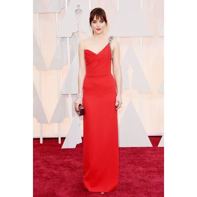 Lady Gaga in Alaia // Schmuck von Lorraine Schwartz & Keira Knightley in Valentino