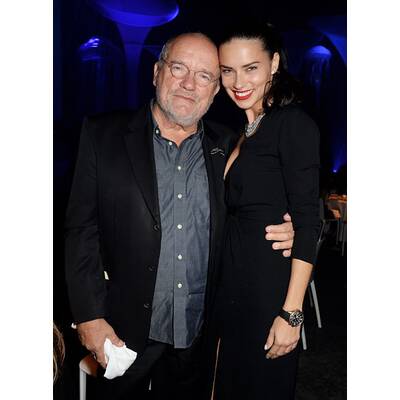 Adriana & Karolina: black & gold 