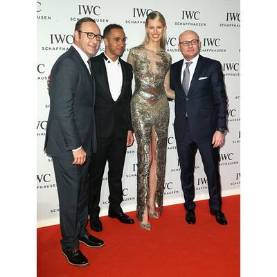 Adriana & Karolina: black & gold 