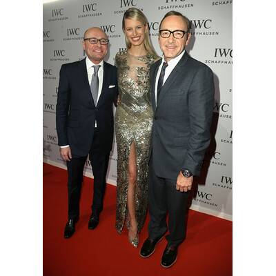 Adriana & Karolina: black & gold 