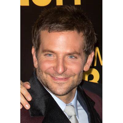 Bradley Cooper im Gehrock