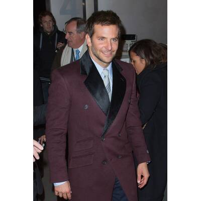 Bradley Cooper im Gehrock