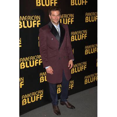 Bradley Cooper im Gehrock
