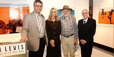 Merkatz eröffnete Australien-Ausstellung