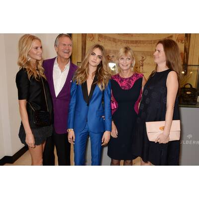 Cara Delevingne feiert Kollektion für Mulberry