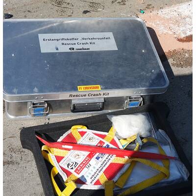 Karambolage auf A2 - Lkw kollidiert mit mehreren Pkw