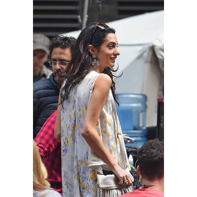 Amal Clooney im Frühlingslook 