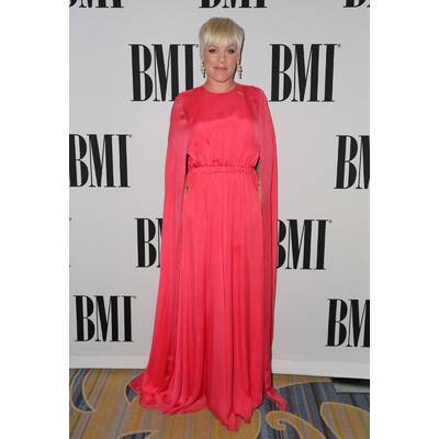 Pink im pinken Zelt-Outfit 