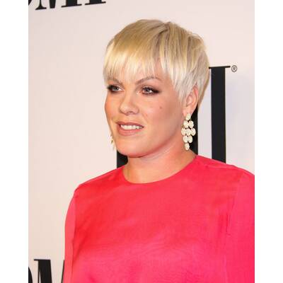 Pink im pinken Zelt-Outfit 