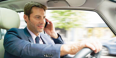 Handy am Steuer: 140.000 bestraft