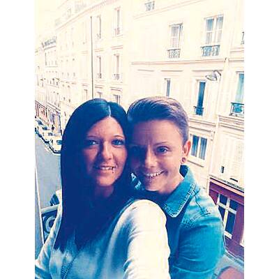 Stephanie S. (38) & Marlene B. (37), 1 Tochter (11) aus Marlenes 1. Ehe