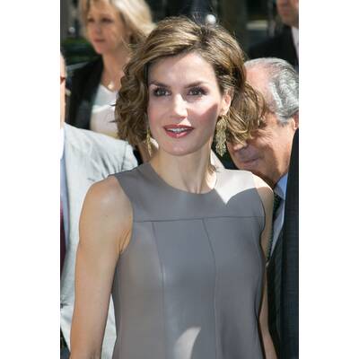 Letizia im Lederlook