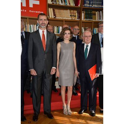 Letizia im Lederlook