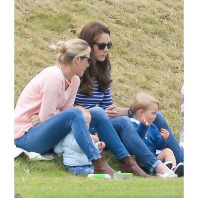 Herzogin Kate und Prinz George beim Polospiel 