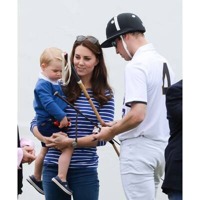 Herzogin Kate und Prinz George beim Polospiel 