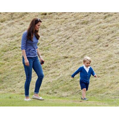 Herzogin Kate und Prinz George beim Polospiel 