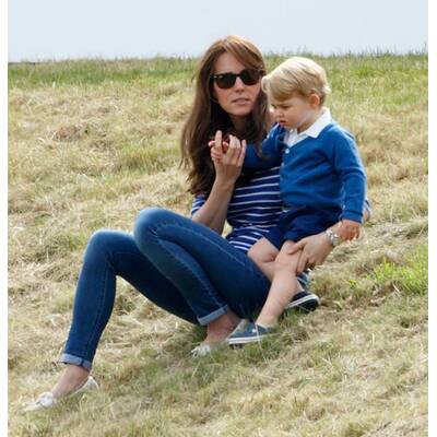 Herzogin Kate und Prinz George beim Polospiel 