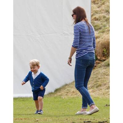 Herzogin Kate und Prinz George beim Polospiel 