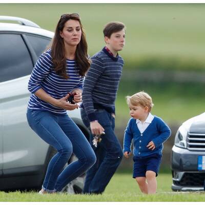 Herzogin Kate und Prinz George beim Polospiel 